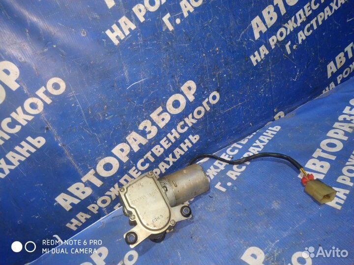 Моторчик заднего дворника Ваз Лада 2104 универсал