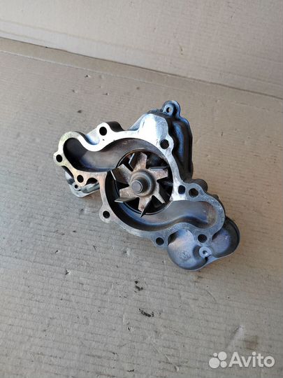 Водяной насос 3.0 JE-E Mazda MPV 1 lvew 1995