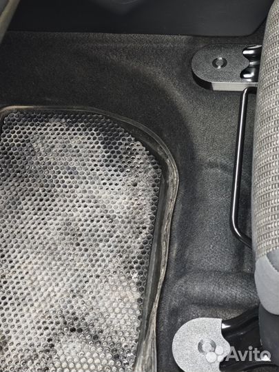 Заглушки крепления сидений Honda Fit 3g