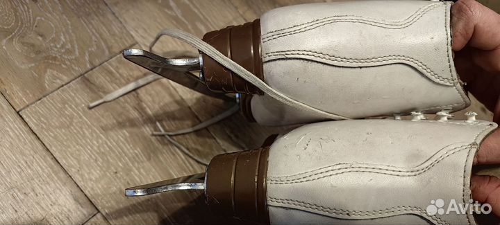 Фигурные коньки jackson