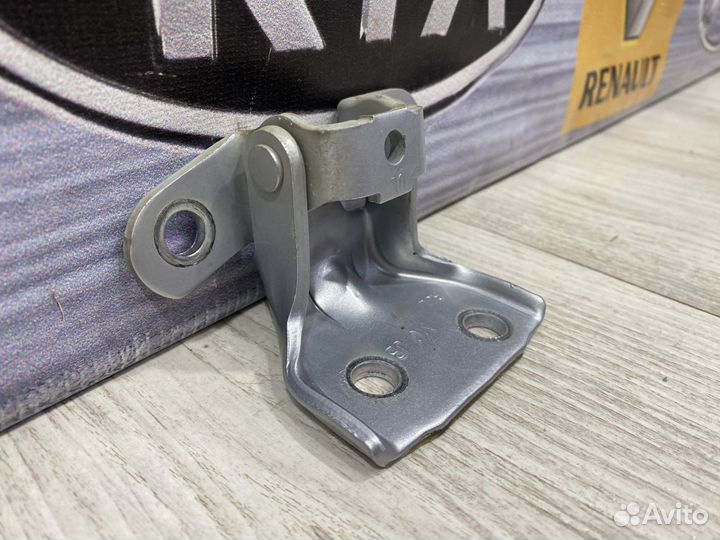 Петля двери KIA RIO 2 Лев