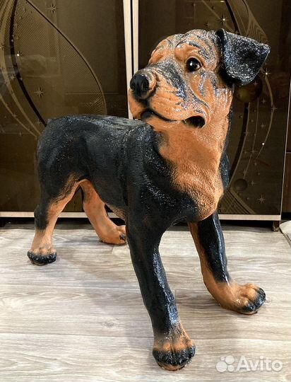 Скульптура Собака Ротвейлер