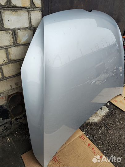 Капот Volkswagen Golf 7