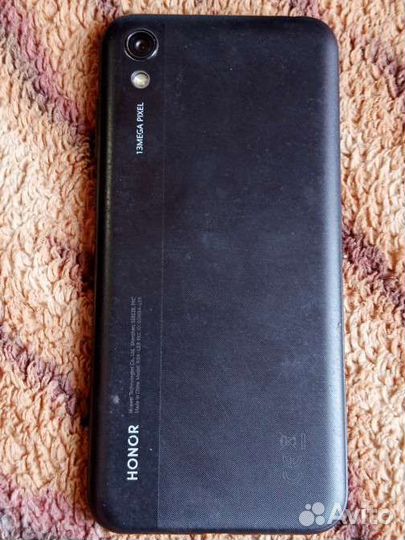 Honor 8s 2/32gb с чëрныйм чехлом