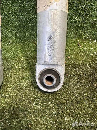 Амортизаторы задние Bmw e39 универсал