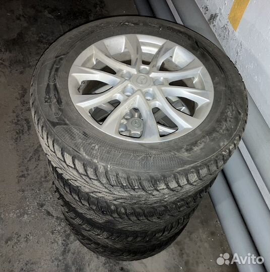 Зимние 225/65 R17 + литые диски