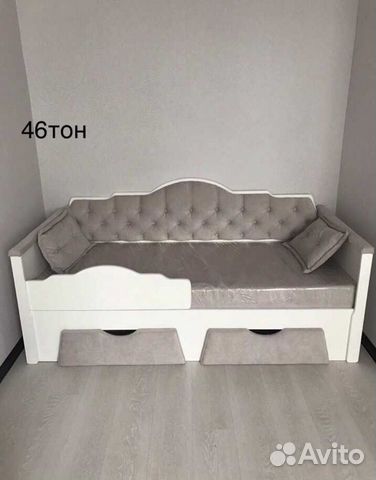 Детская кровать с бортиком