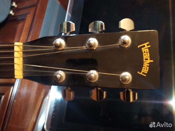 Акустическая гитара из Японии