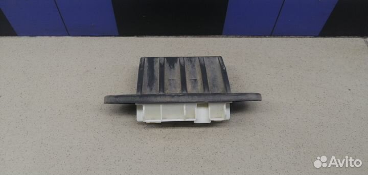 Кнопка открывания багажника RAV 4 2013