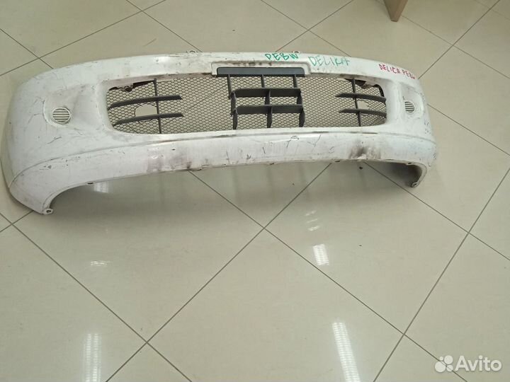 Бампер передний Mitsubishi Delica