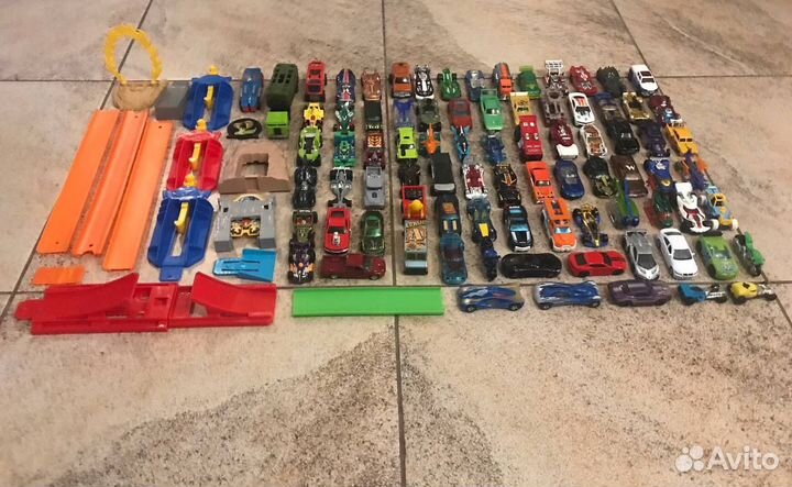 Машинки Хот-Вилс, Гараж