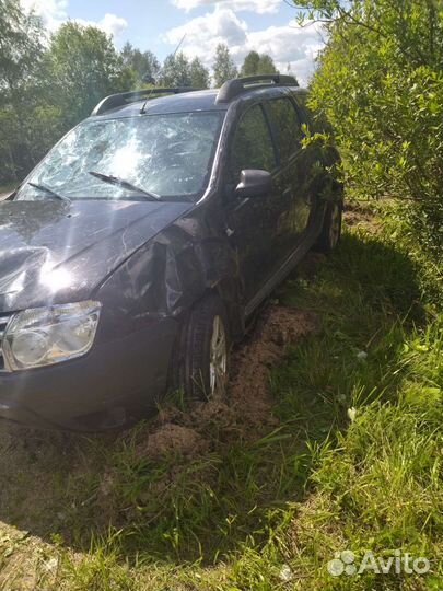 Renault Duster 1.6 МТ, 2013, битый, 98 000 км