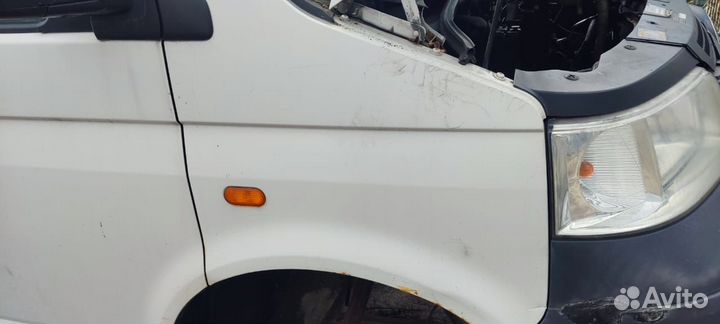 Крыло правое VW T5.Фольксваген Т5