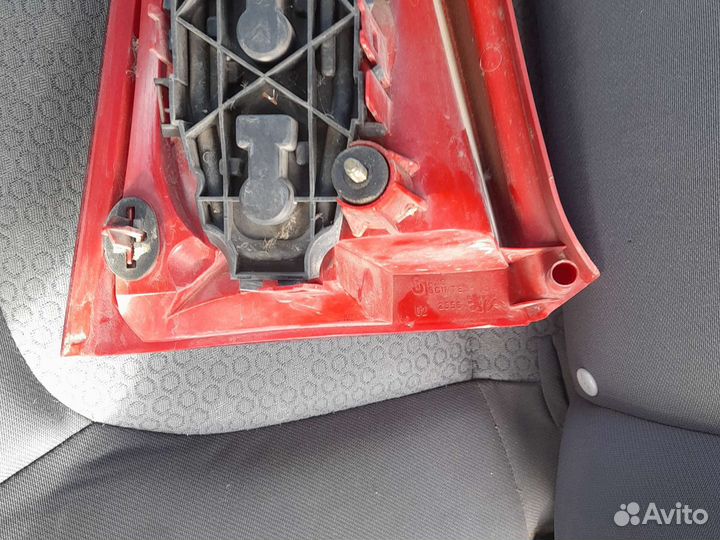 Задняя правая фара ситроен с3