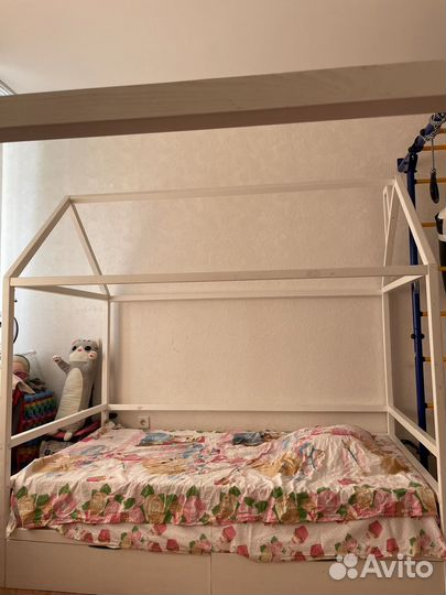 Детская кровать домик с матрасом