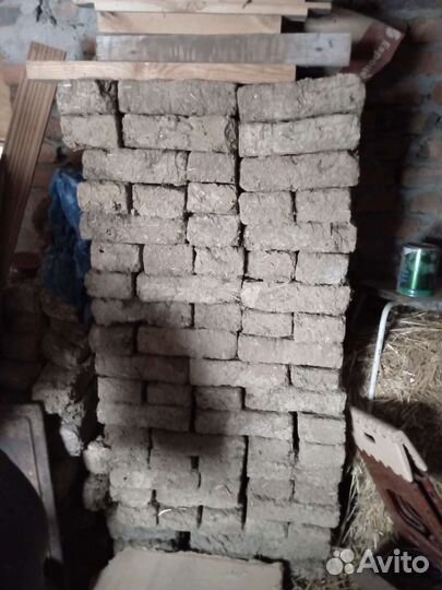Саманный кирпич