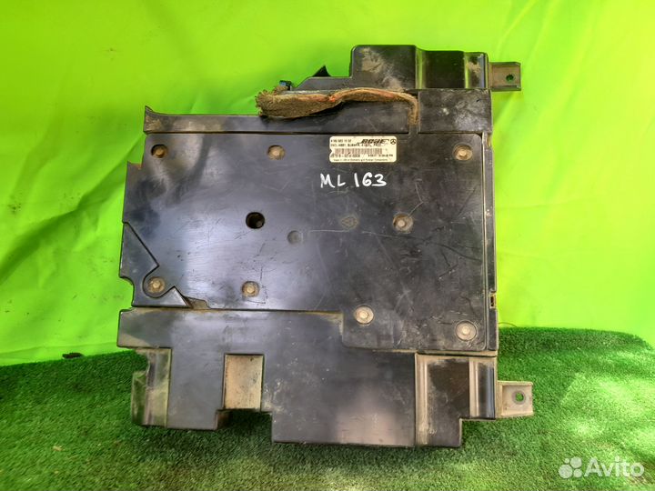 Сабвуфер Mercedes ML-Class W163