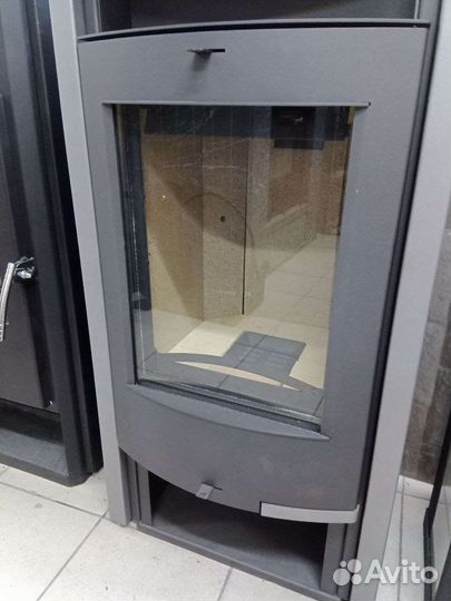 Резка стекла для камина и печи