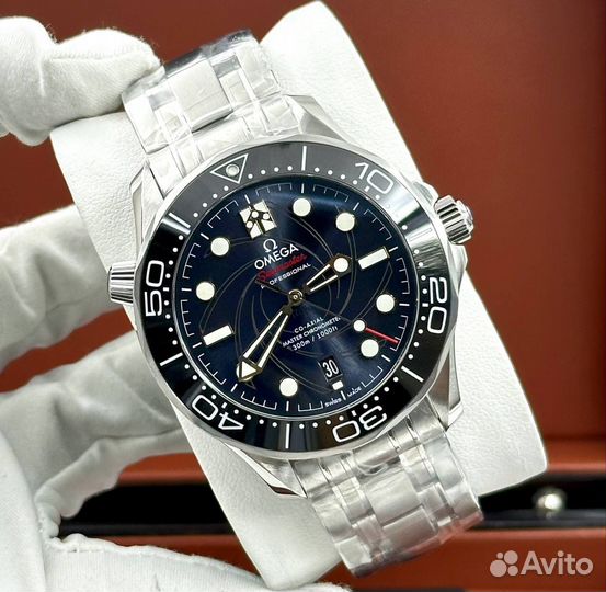 Часы Omega Seamaster Diver 300m 007 Edition