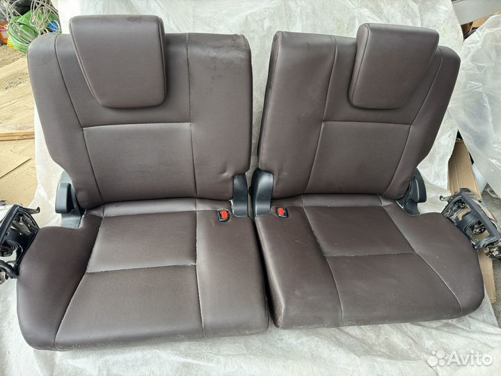 Сиденья 3 ряд toyota fortuner
