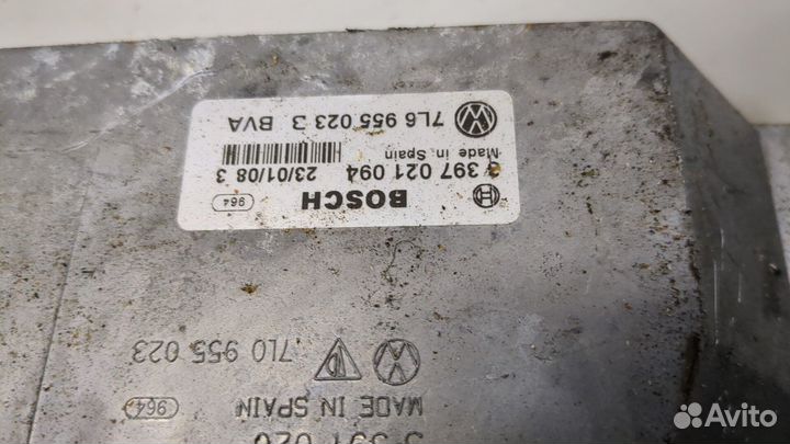 Двигатель стеклоочистителя передний Volkswagen Touareg, 2008