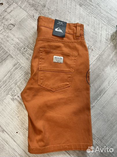 Шорты quiksilver