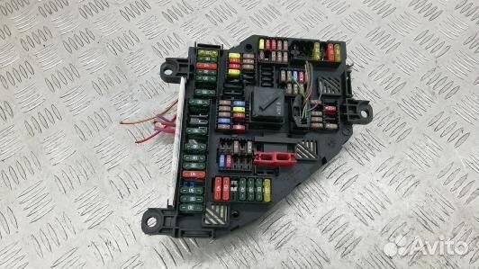 Блок предохранителей BMW 5 F10/F11 (1BE18M101)