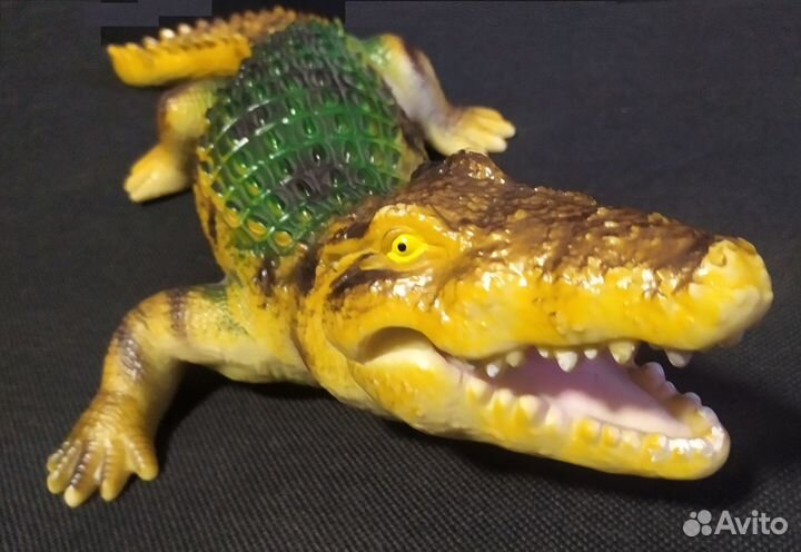 Реалистичный крокодил Большой 65 см