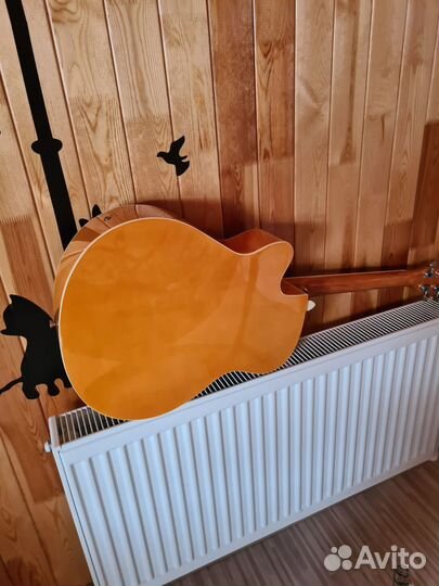 Продаю гитару