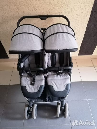 Прогулочная коляска для двойни