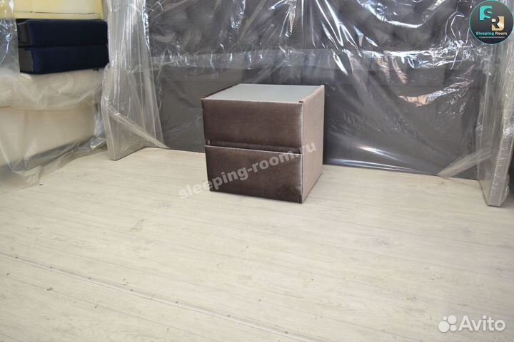 Тумба прикроватная