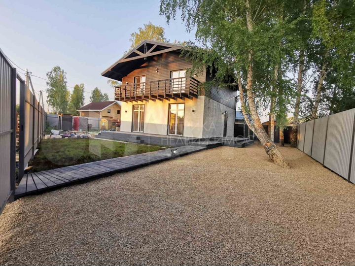 Дом 115 м² на участке 5 сот.