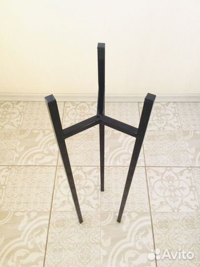 Подставка под цветы металлическая новая