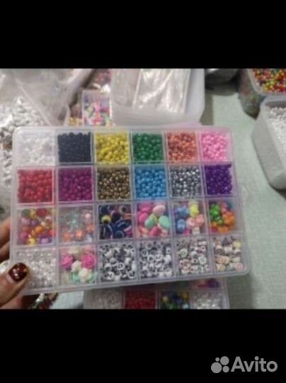 Набор бисер, бусин и принадлежностей