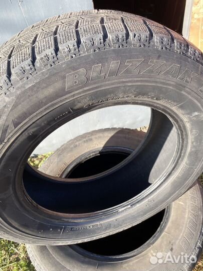 Bridgestone Blizzak Ice 215/65 R16