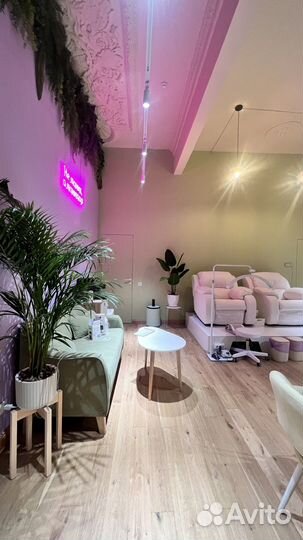 Аппаратный маникюр