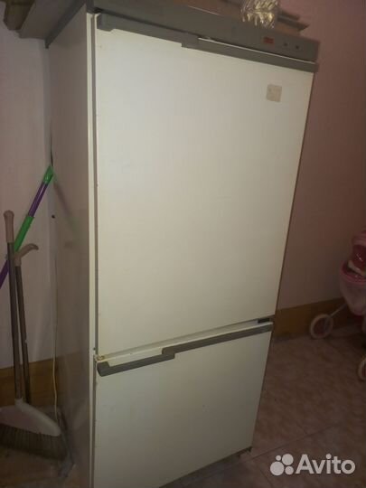 Холодильник б/у