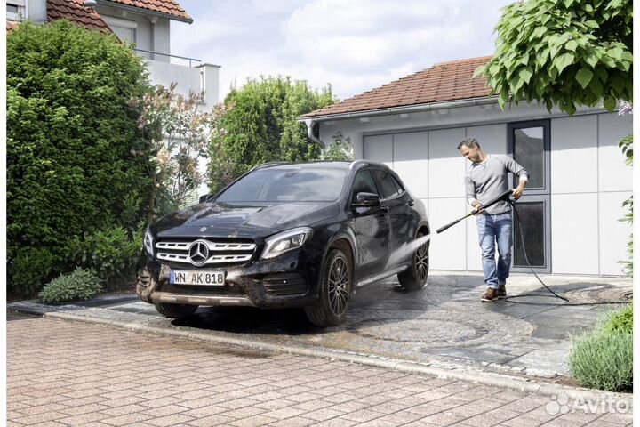 Моечная машина (мойка) Karcher K 7 Compact