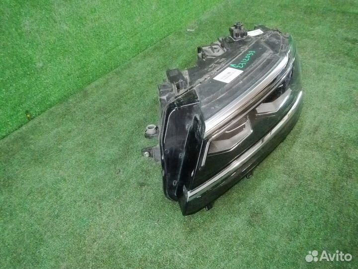 Фара левая Volkswagen Tiguan