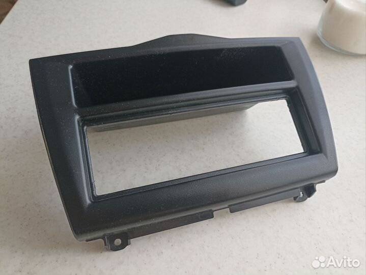 Переходная рамка LADA granta