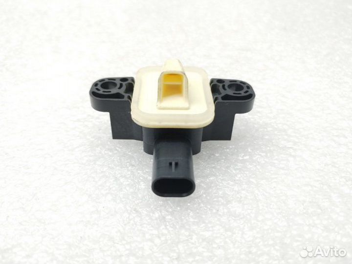 Датчик удара задний правый Mercedes-Benz Gle-Class