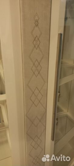 Шкаф витрина, стенка