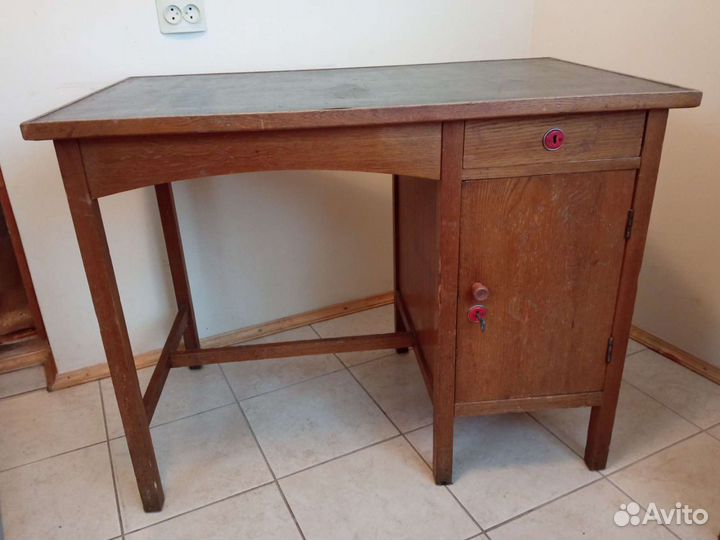 Стол старинный дубовый