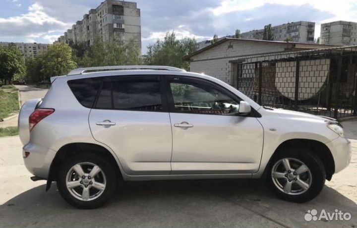 Toyota RAV4 2.0 AT, 2006, 270 000 км