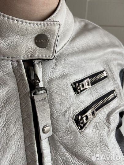 Мотокуртка женская