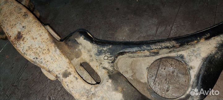 Рычаг передний правый Mazda 6 2009г.в. 2.0 АКПП