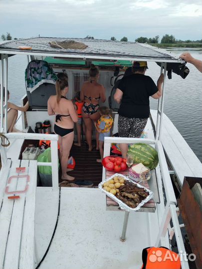 Лодка гулянка