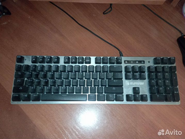 Механическая клавиатура bloody b760