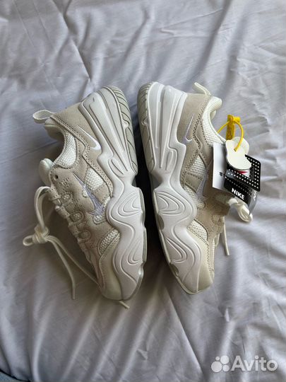 Кроссовки Nike Tech Hera