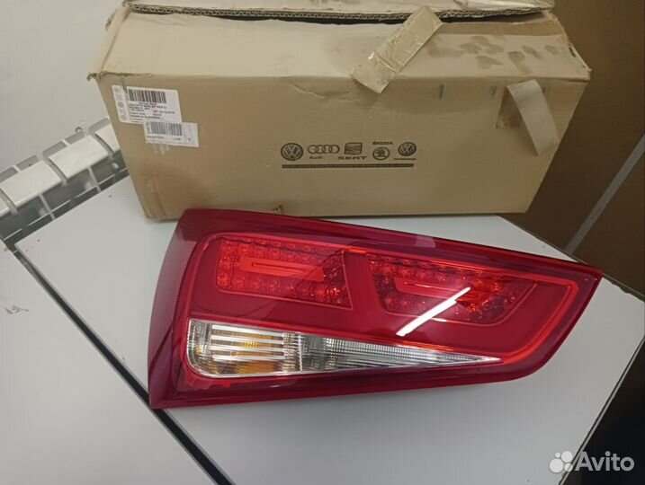 Фонарь задний левый Audi A1 (2010) 8x0945093e